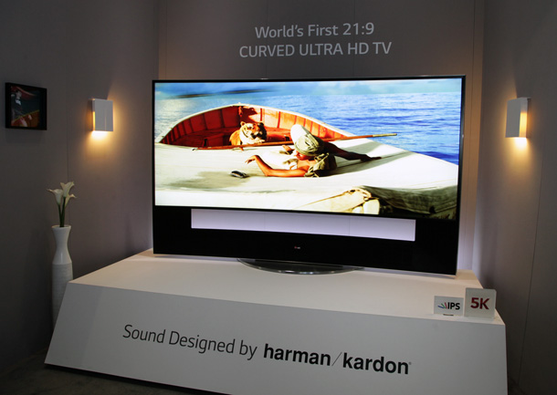 Изогнутый телевизор LG Ultra HD TV 5K